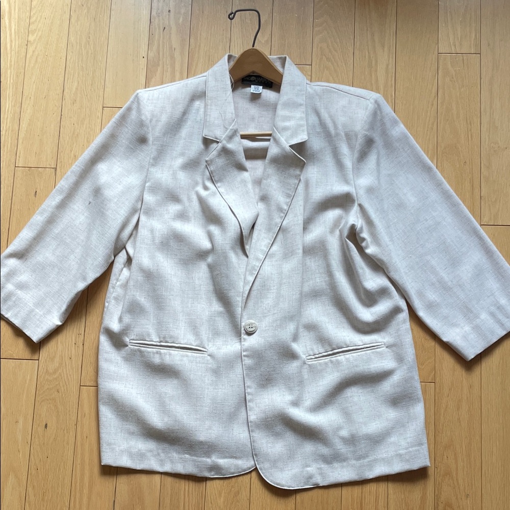 Vintage Sag Harbor Cream Blazer with Button Closure